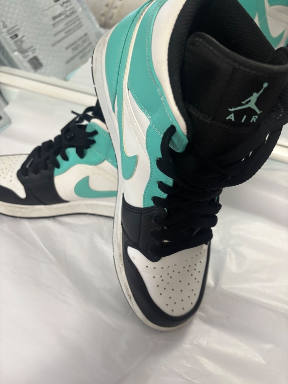 Men Nike Jordan size 9